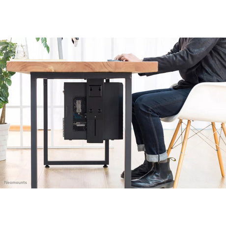 Supporto da tavolo per PC Neomounts nm-cpu100black supporto (nero)