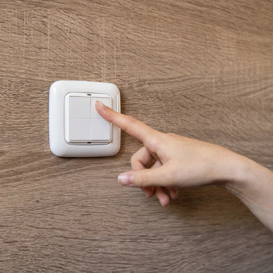 Interruttore da parete Shelly blu 4 + interruttore adattatore Legrand (bianco, Bluetooth 4.2)