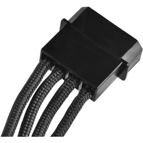Adattatore Silverstone Molex a 4 pin > 4x SATA a 15 pin (nero, pp07-btsb)