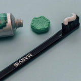 Spazzolino da denti Marvis nero medio