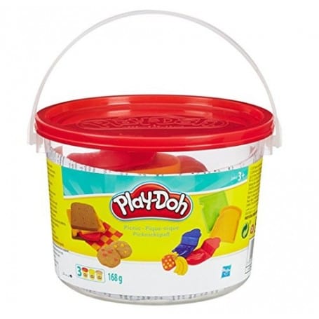 Secchio per pasta Play-Doh Otto Simon con 3 vasetti di argilla e forme da spiaggia