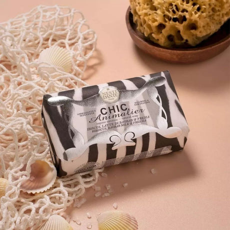 Nesti dante chic animalier ibisco, sapone fresia al latte di baobab 250gr.