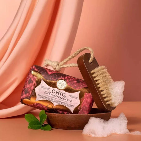 Nesti dante chic animalier orchidea selvatica, foglie di rea rossa sapone tiarè 250gr.